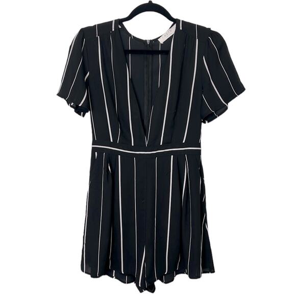 ASTR The Label Black and White Striped Romper Women’s size medium - Picture 2 of 7